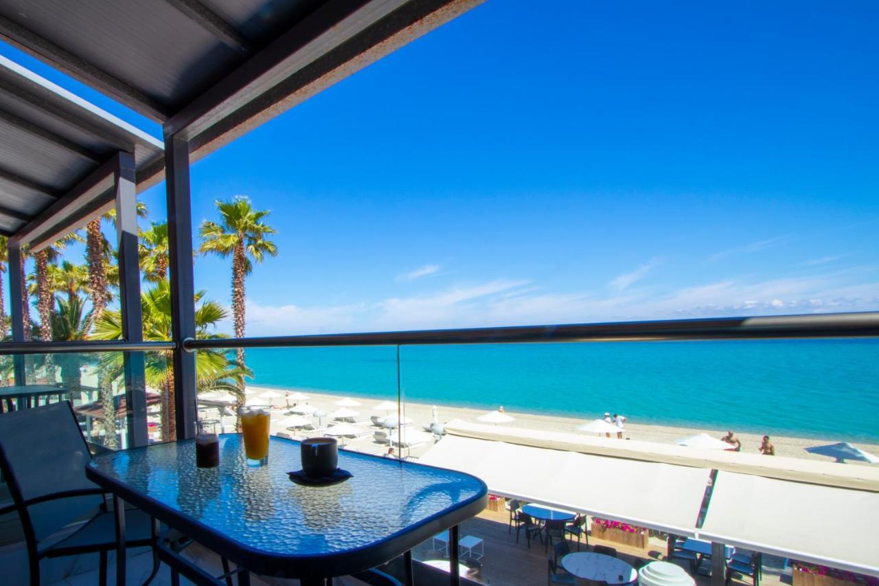 Tridente Mare Apart Hotel Пефкохори Екстериор снимка