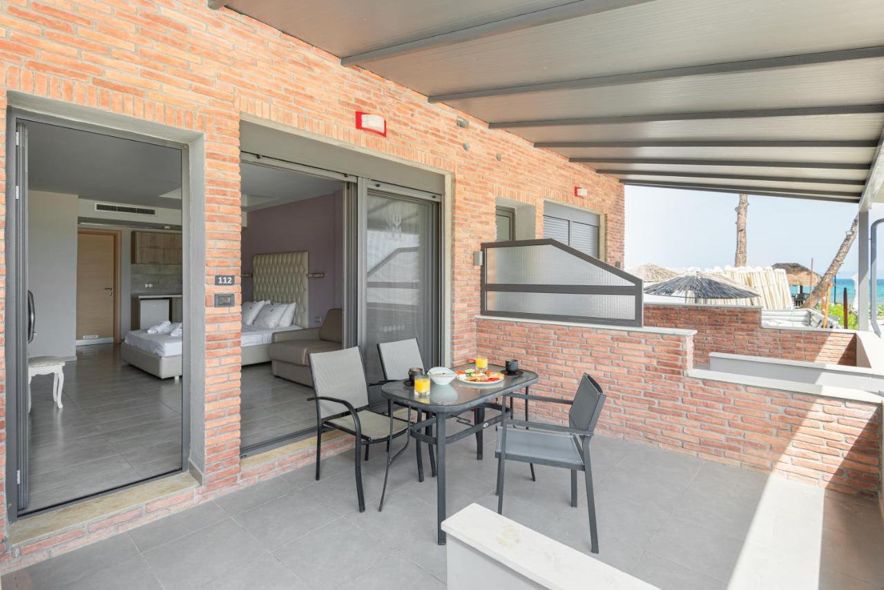 Tridente Mare Apart Hotel Пефкохори Екстериор снимка