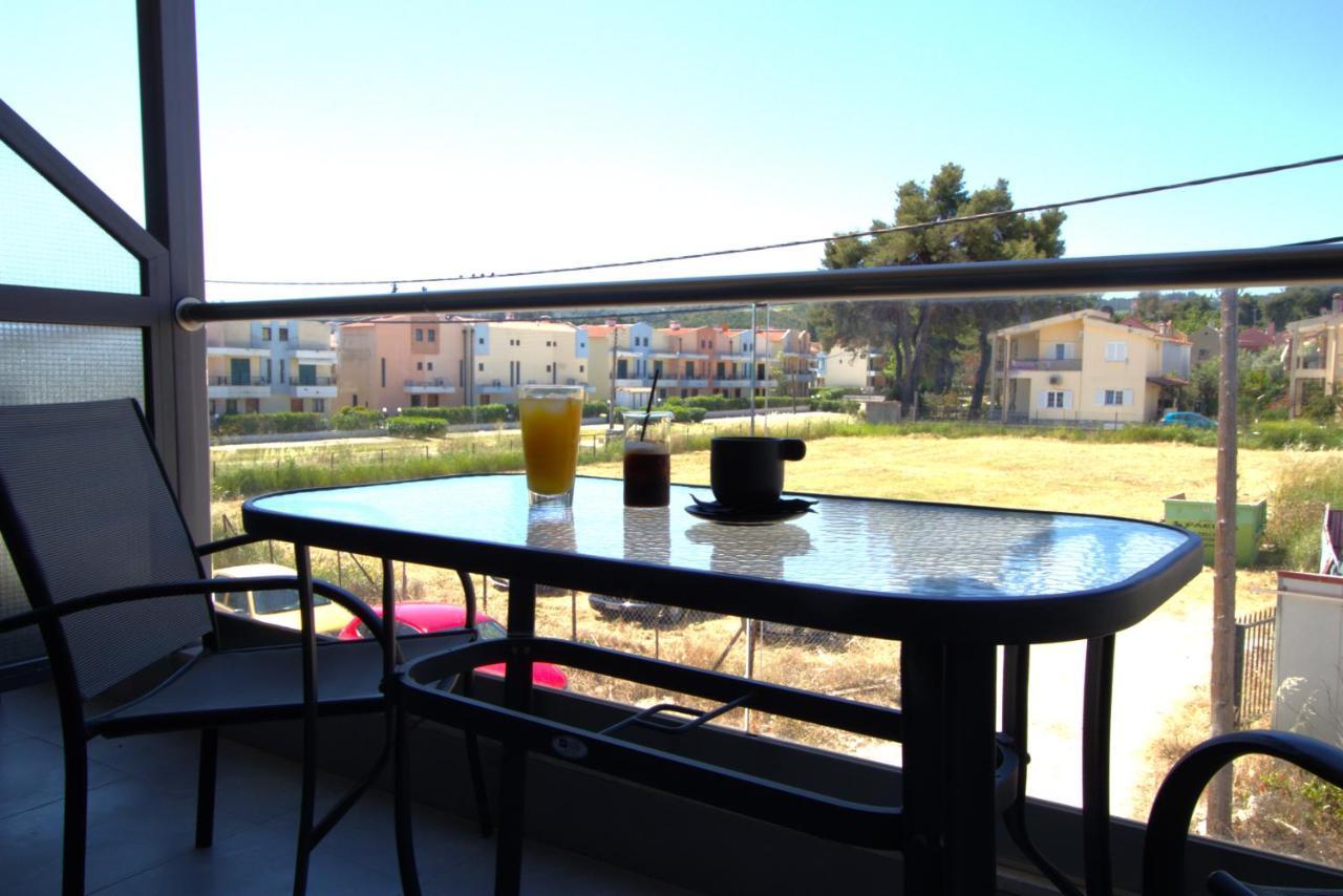 Tridente Mare Apart Hotel Пефкохори Екстериор снимка